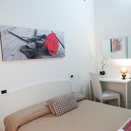 แบ็กแพกเกอร์ เฮาส์ เวนิส Hotel ภายนอก รูปภาพ